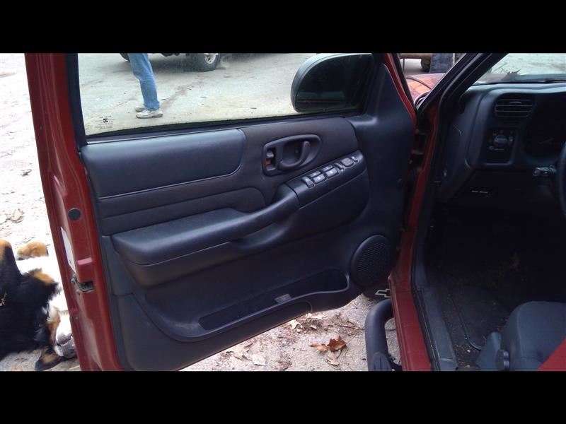 https://f005.backblazeb2.com/file/img-partshotlines-com/Inventory/NE231/Vehicle/16363_12.jpg