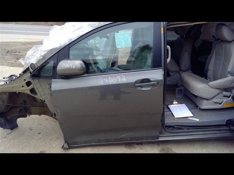 https://f005.backblazeb2.com/file/img-partshotlines-com/Inventory/NE231/Vehicle/18130_12.jpg