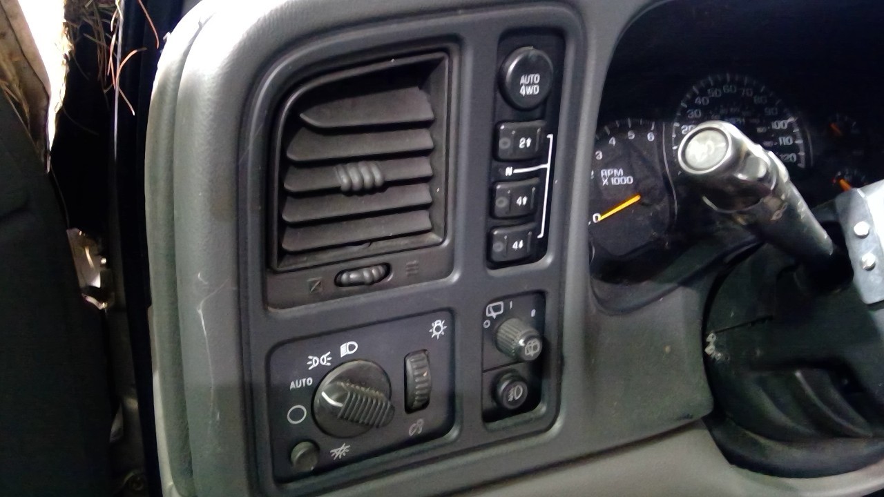 https://f005.backblazeb2.com/file/img-partshotlines-com/Inventory/NE231/Vehicle/19034_08.jpg