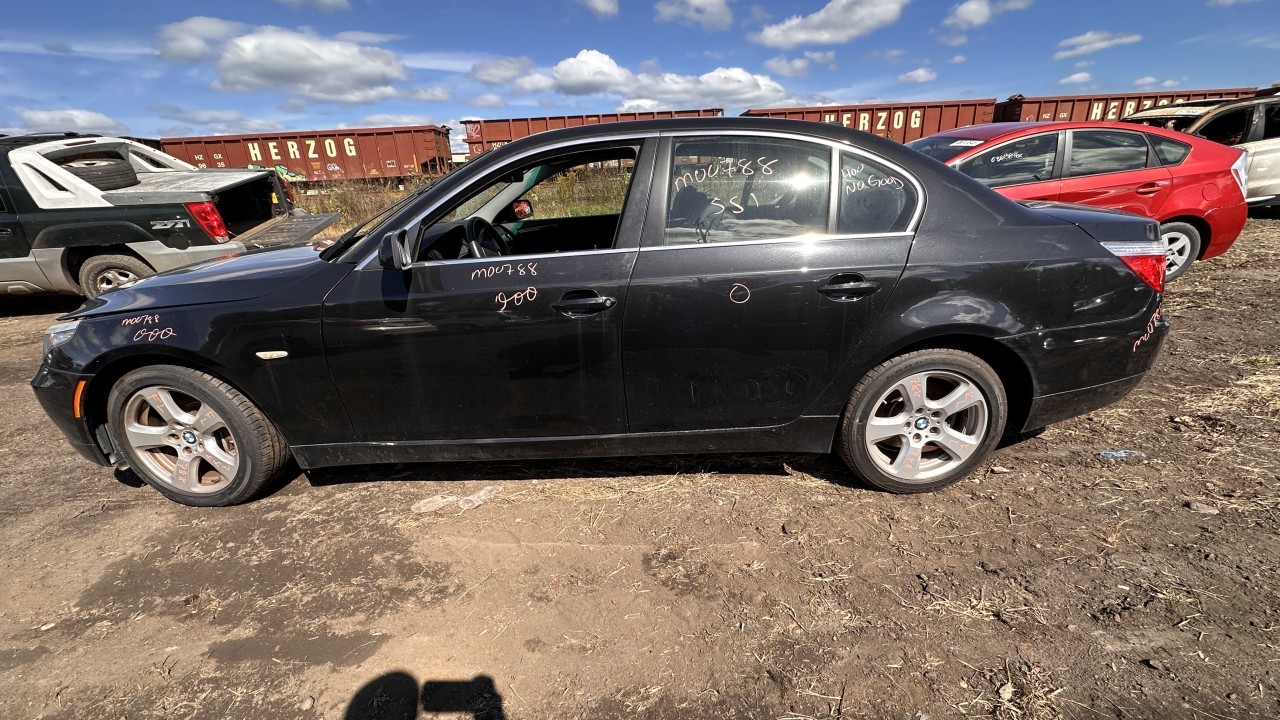 https://f005.backblazeb2.com/file/img-partshotlines-com/Inventory/NE279/Vehicle/1121_02.jpg
