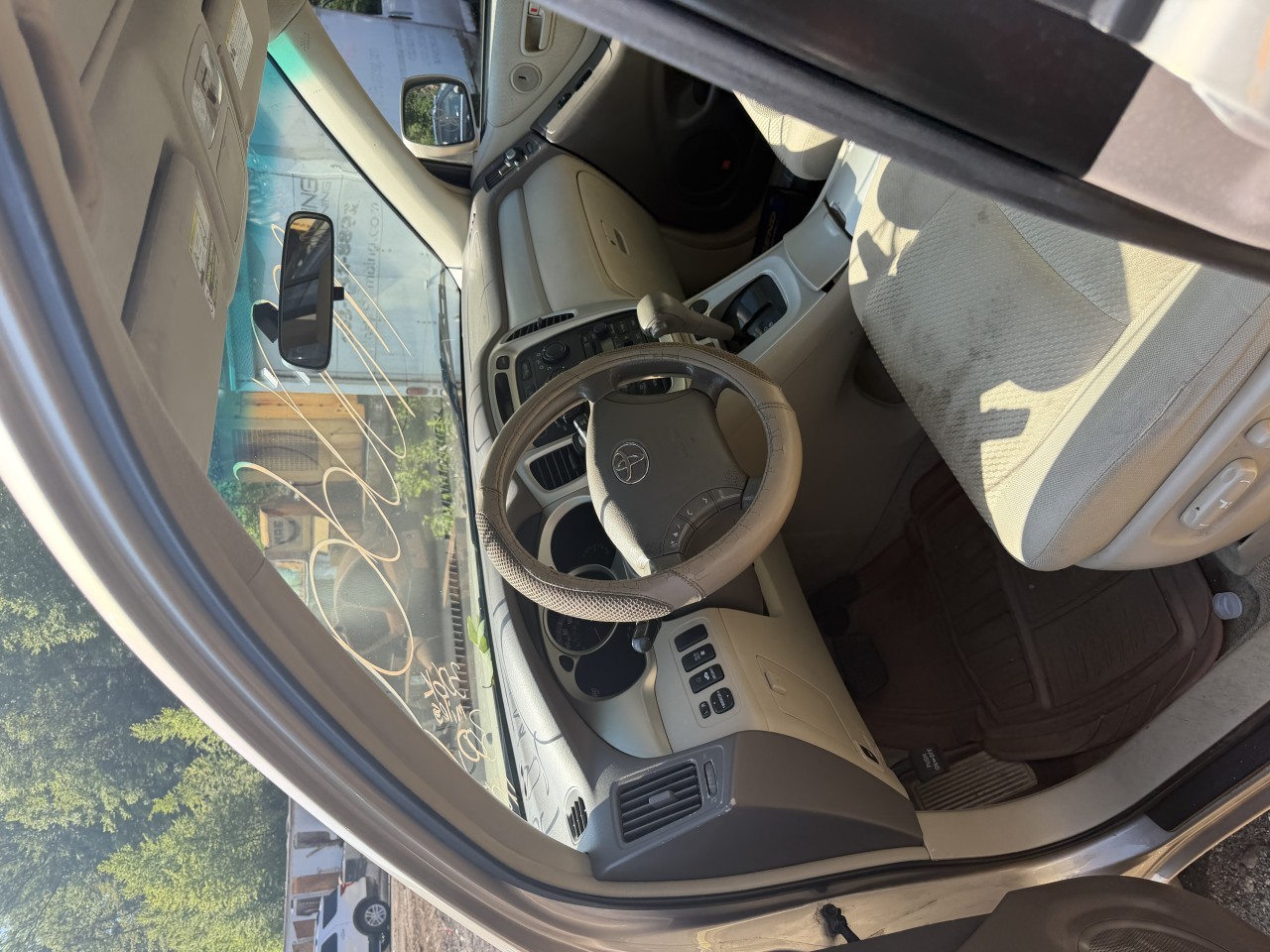 https://f005.backblazeb2.com/file/img-partshotlines-com/Inventory/NE279/Vehicle/961_09.jpg