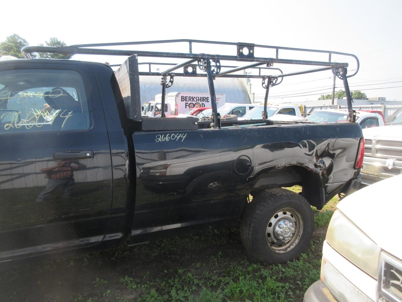 https://f005.backblazeb2.com/file/img-partshotlines-com/Inventory/NE31/Vehicle/6242_03.jpg