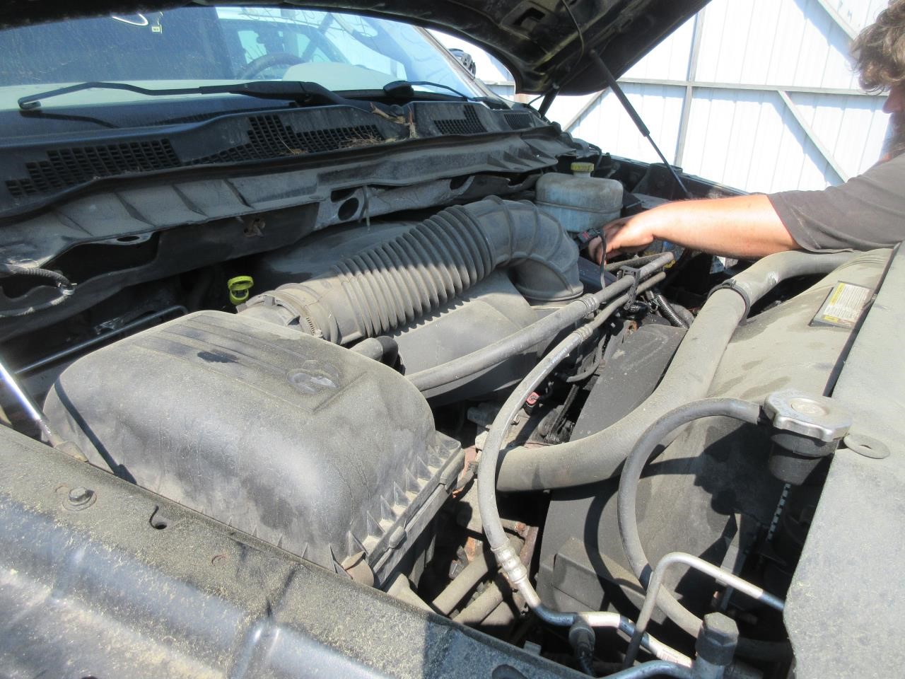 https://f005.backblazeb2.com/file/img-partshotlines-com/Inventory/NE31/Vehicle/6242_12.jpg