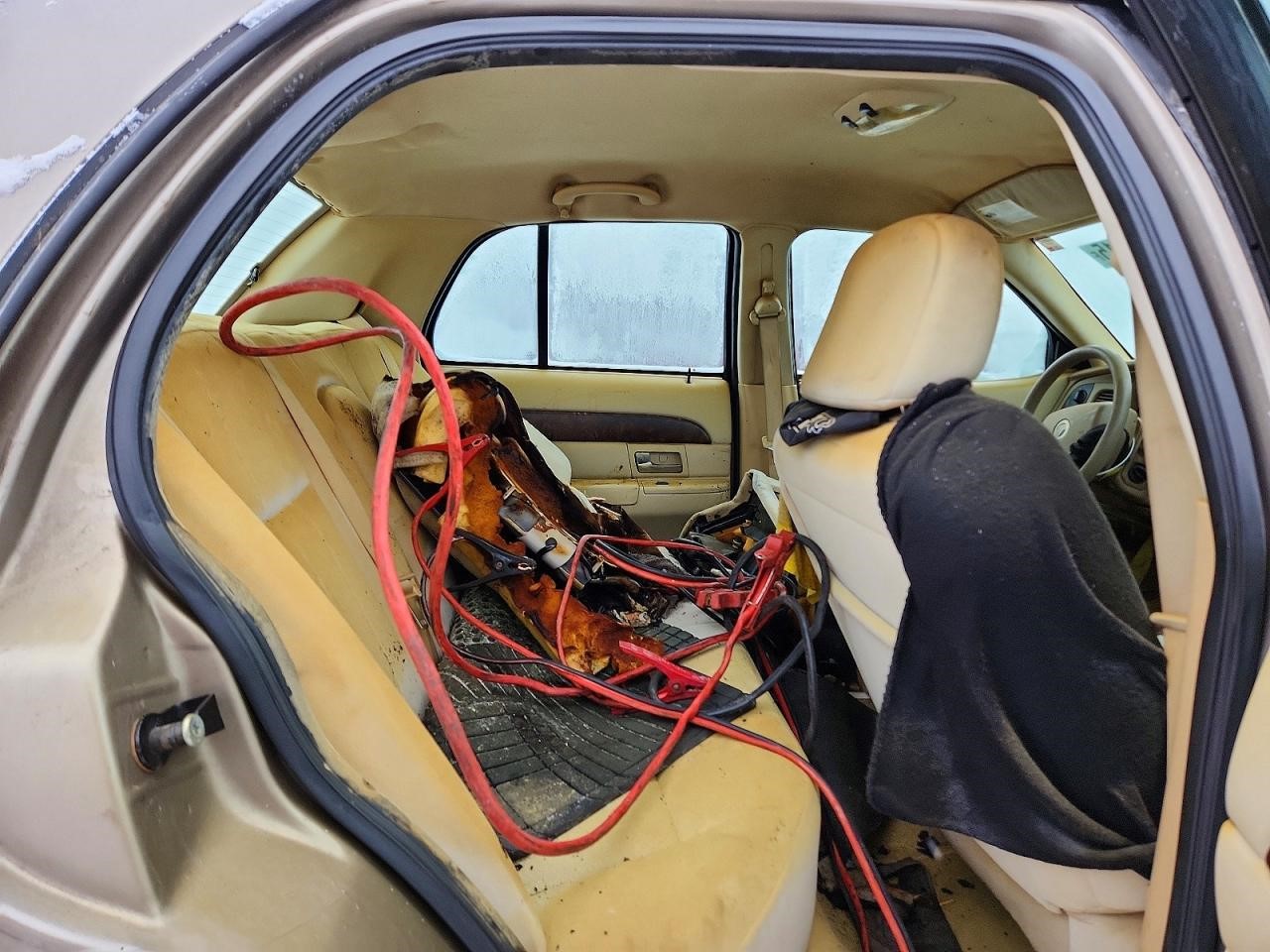 https://f005.backblazeb2.com/file/img-partshotlines-com/Inventory/NE41/Vehicle/121296_10.jpg
