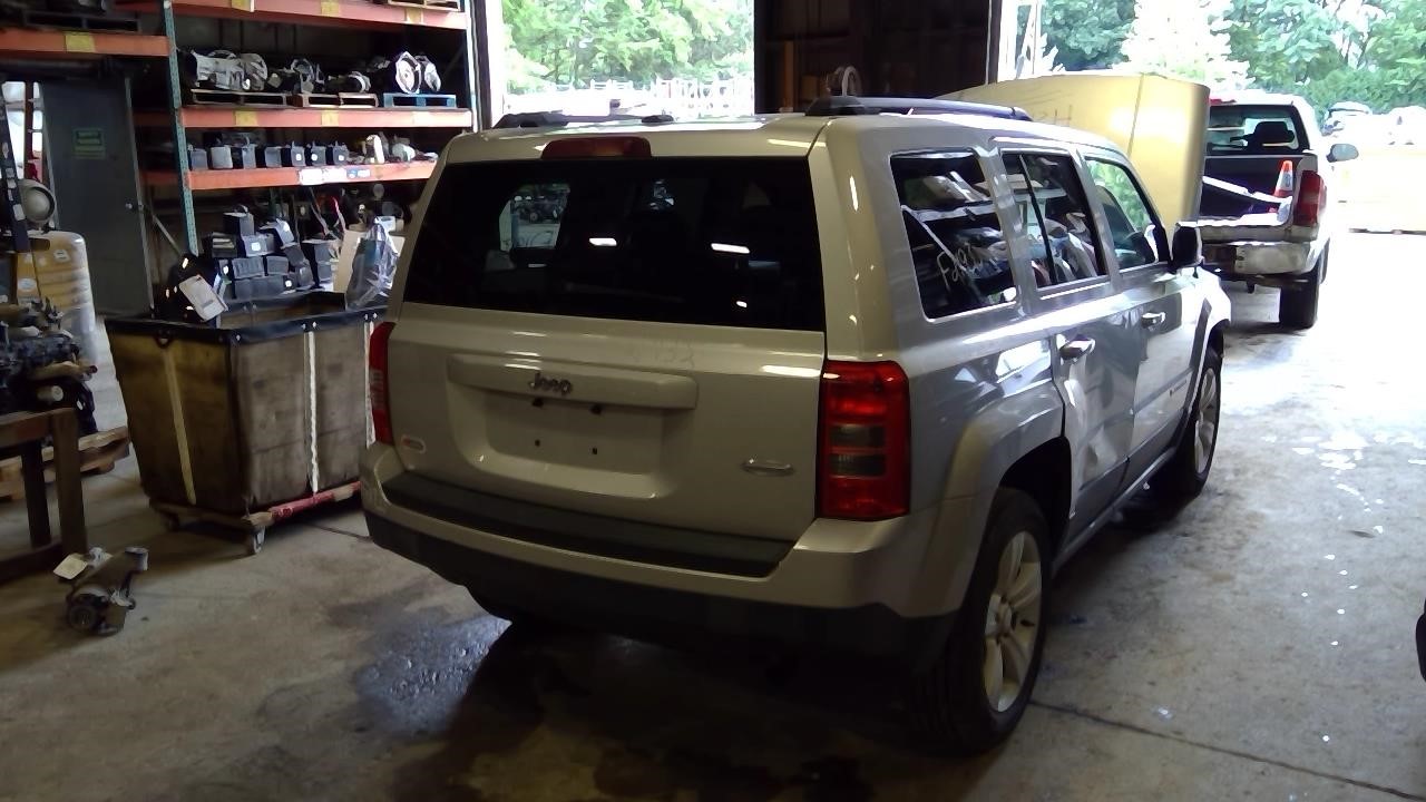 https://f005.backblazeb2.com/file/img-partshotlines-com/Inventory/NE41/Vehicle/123164_11.jpg
