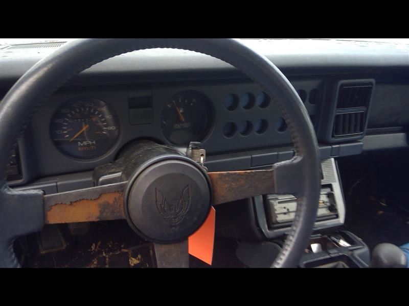 https://f005.backblazeb2.com/file/img-partshotlines-com/Inventory/NE52/Vehicle/14153_03.jpg