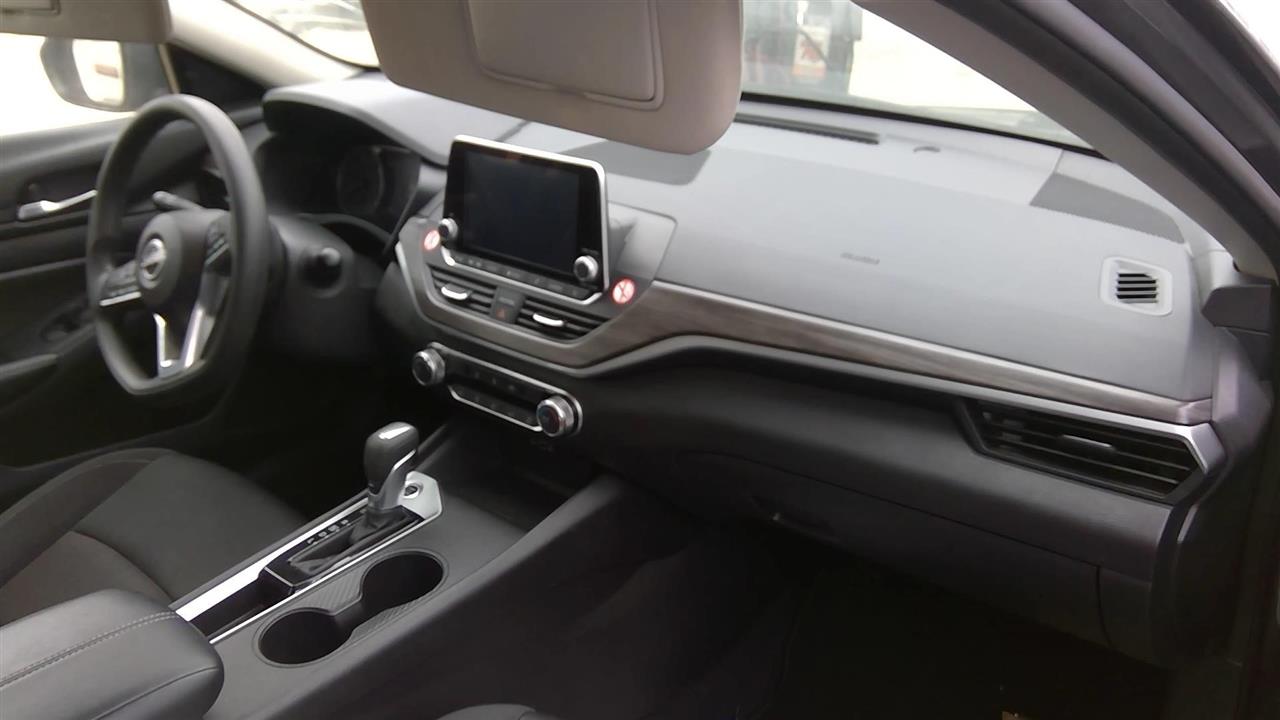 https://f005.backblazeb2.com/file/img-partshotlines-com/Inventory/OK13/Vehicle/16171_05.jpg