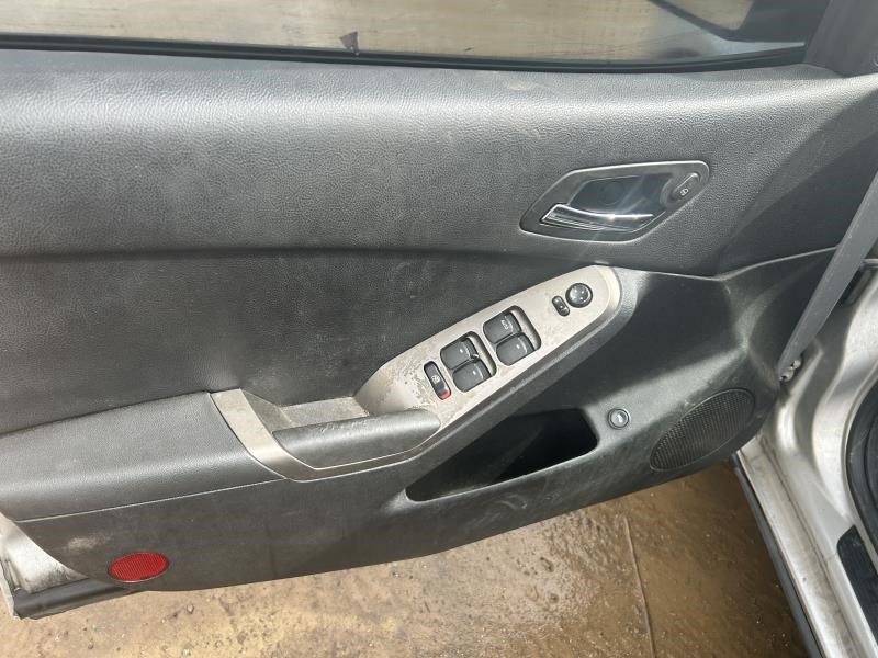 https://f005.backblazeb2.com/file/img-partshotlines-com/Inventory/OK19/Vehicle/23536_13.jpg