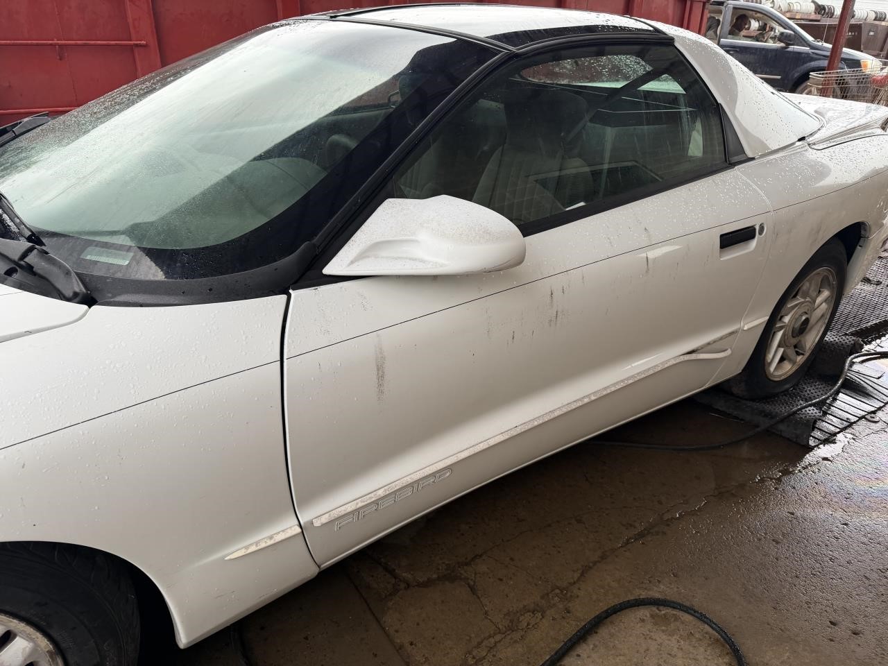 https://f005.backblazeb2.com/file/img-partshotlines-com/Inventory/OK19/Vehicle/27361_04.jpg