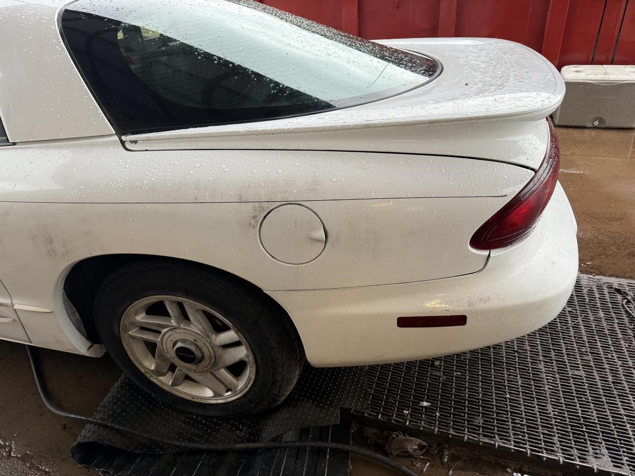 https://f005.backblazeb2.com/file/img-partshotlines-com/Inventory/OK19/Vehicle/27361_05.jpg