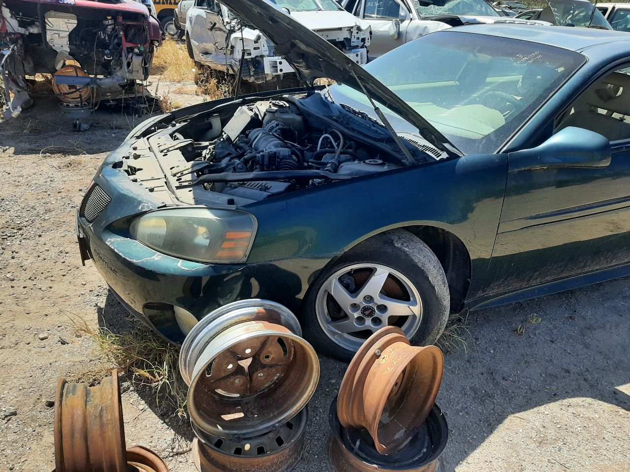 https://f005.backblazeb2.com/file/img-partshotlines-com/Inventory/SW48/Vehicle/5693_03.jpg