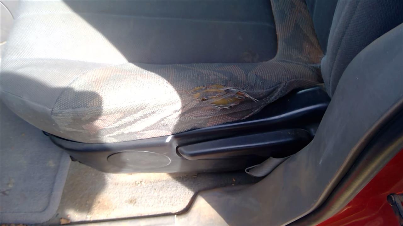 https://f005.backblazeb2.com/file/img-partshotlines-com/Inventory/SW52/Vehicle/19331_03.jpg