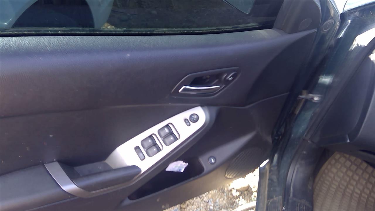 https://f005.backblazeb2.com/file/img-partshotlines-com/Inventory/SW52/Vehicle/19345_02.jpg