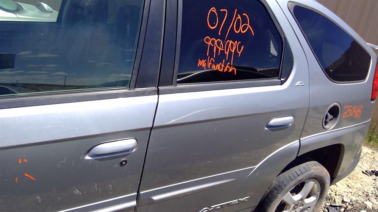 https://f005.backblazeb2.com/file/img-partshotlines-com/Inventory/SW52/Vehicle/19449_12.jpg