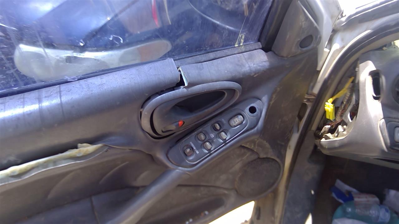 https://f005.backblazeb2.com/file/img-partshotlines-com/Inventory/SW52/Vehicle/19539_02.jpg