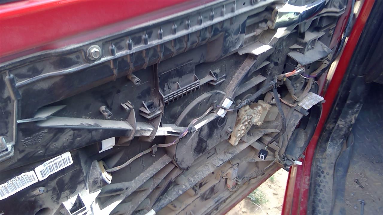 https://f005.backblazeb2.com/file/img-partshotlines-com/Inventory/SW52/Vehicle/19644_02.jpg