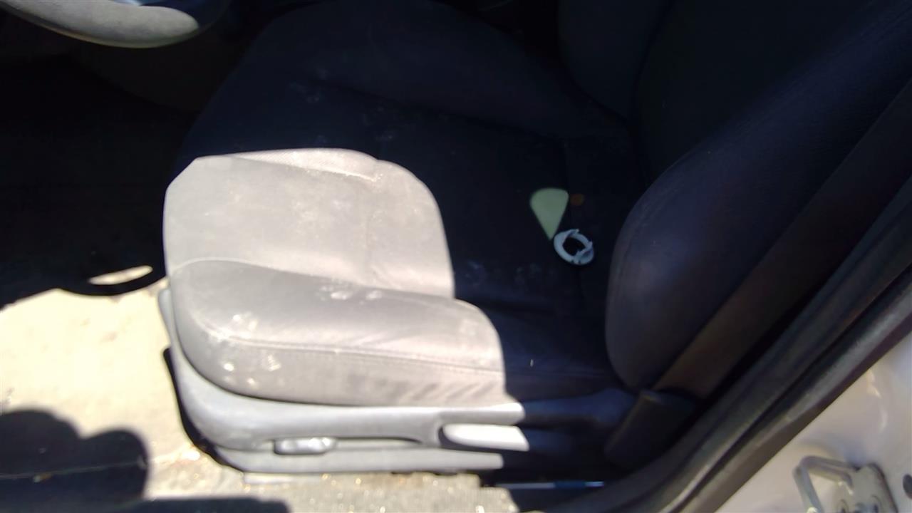 https://f005.backblazeb2.com/file/img-partshotlines-com/Inventory/SW52/Vehicle/19864_03.jpg
