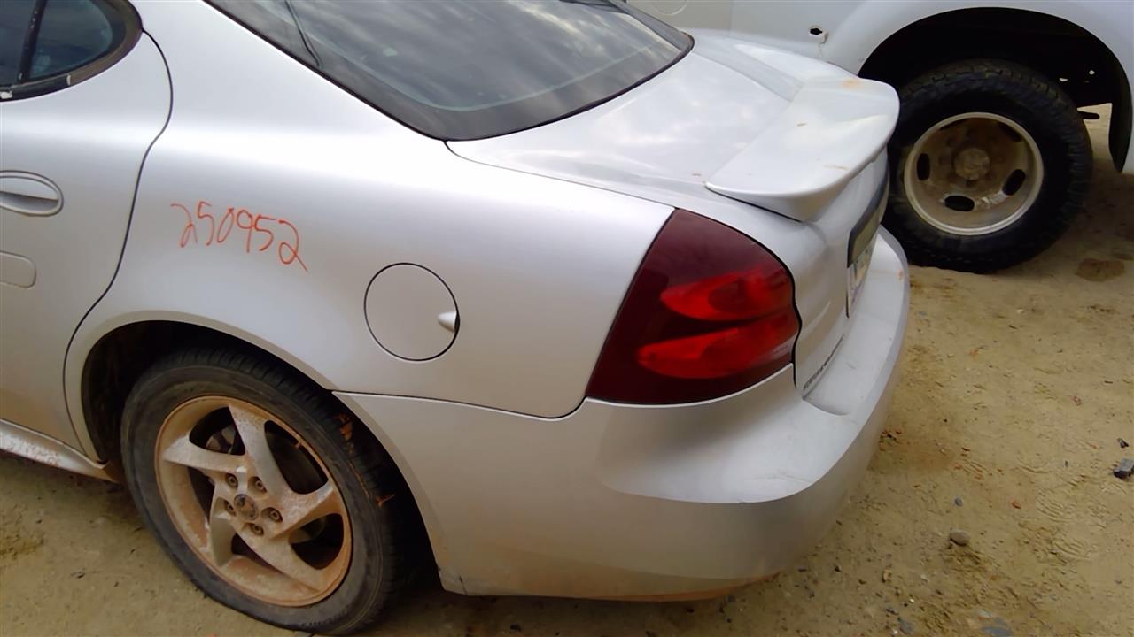 https://f005.backblazeb2.com/file/img-partshotlines-com/Inventory/SW52/Vehicle/19969_13.jpg