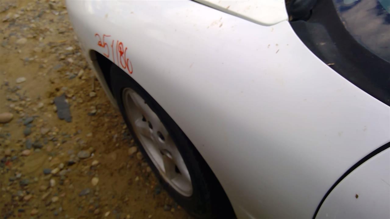 https://f005.backblazeb2.com/file/img-partshotlines-com/Inventory/SW52/Vehicle/20209_10.jpg