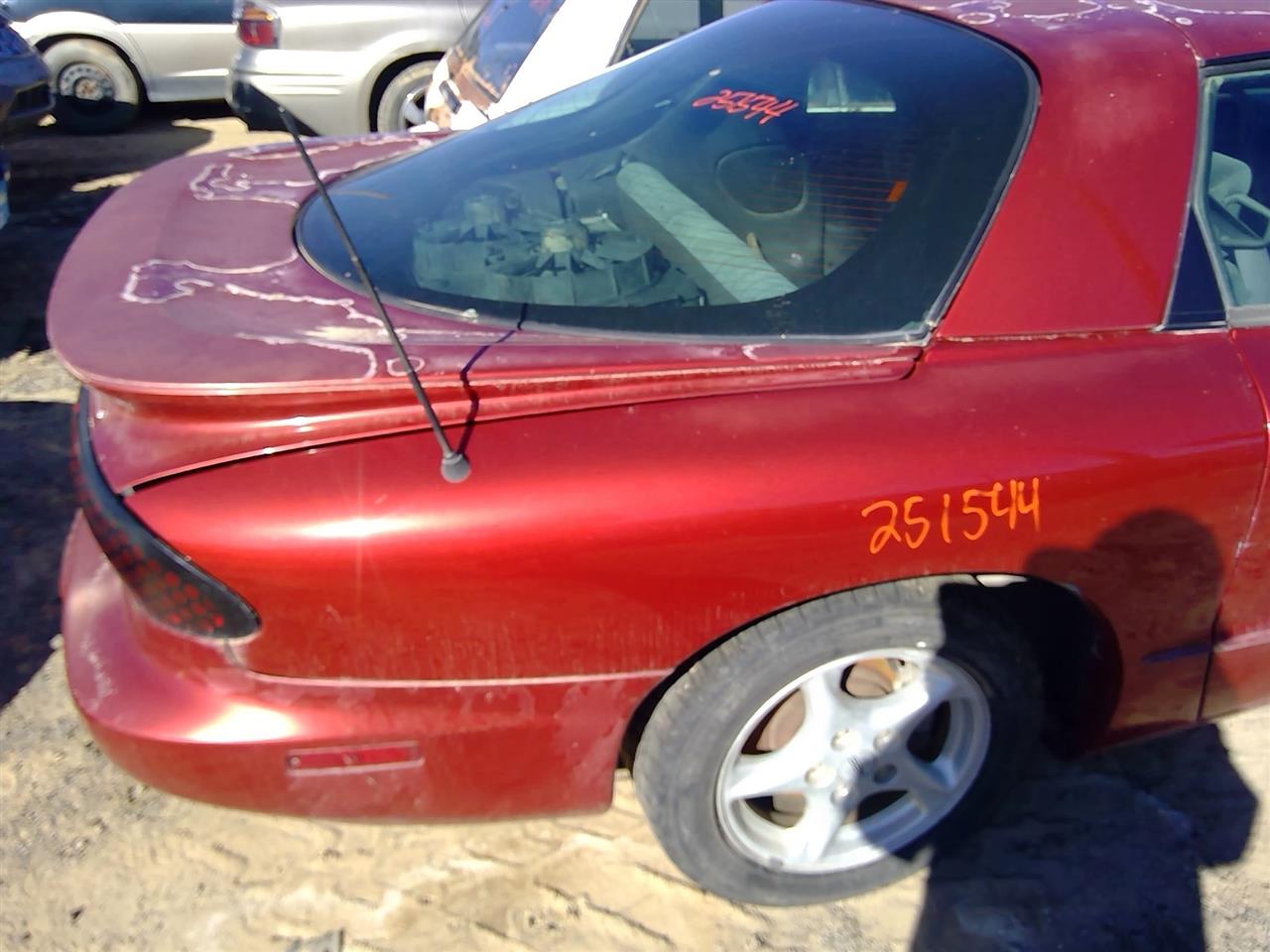 https://f005.backblazeb2.com/file/img-partshotlines-com/Inventory/SW52/Vehicle/20579_12.jpg