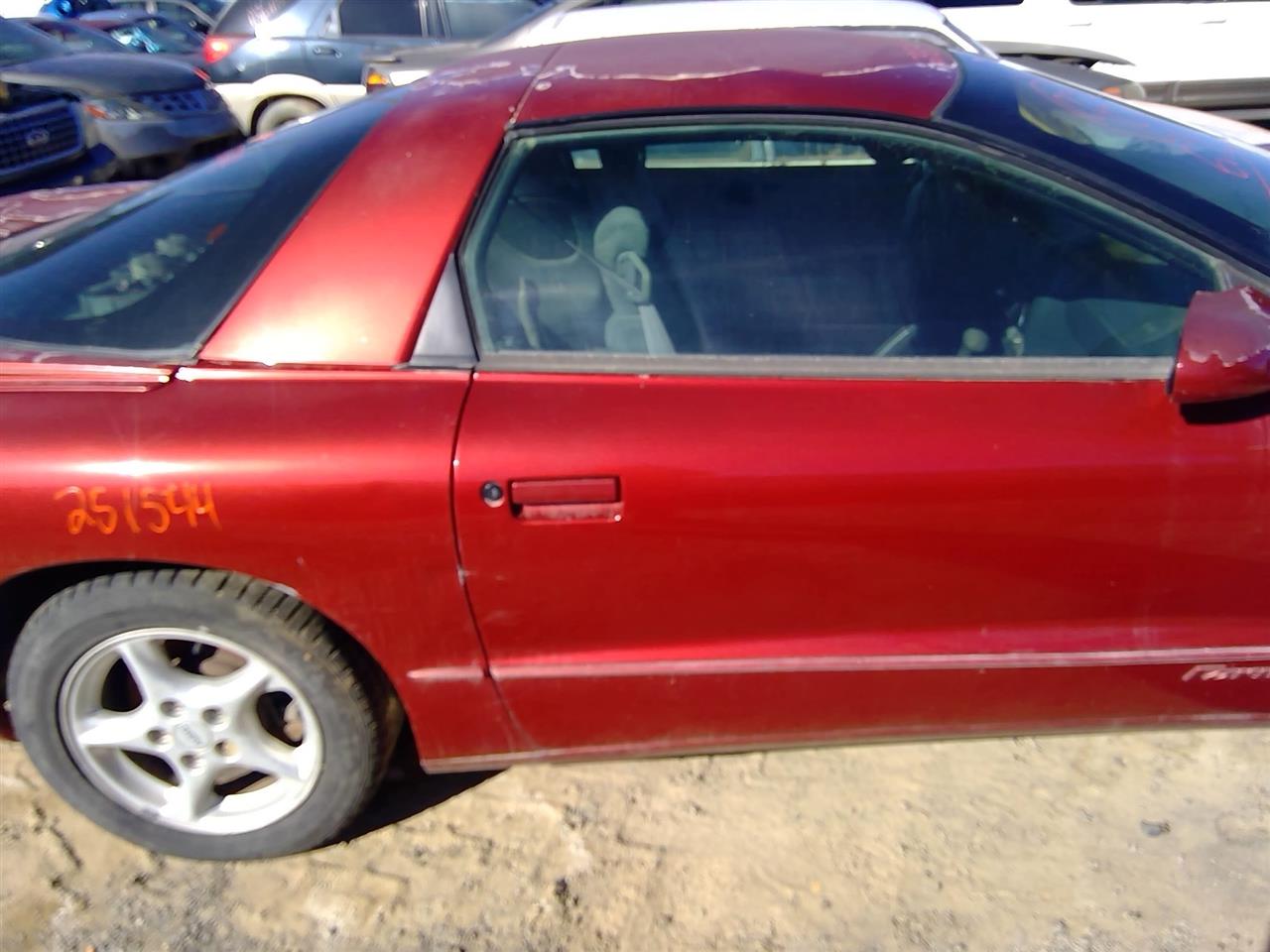 https://f005.backblazeb2.com/file/img-partshotlines-com/Inventory/SW52/Vehicle/20579_13.jpg