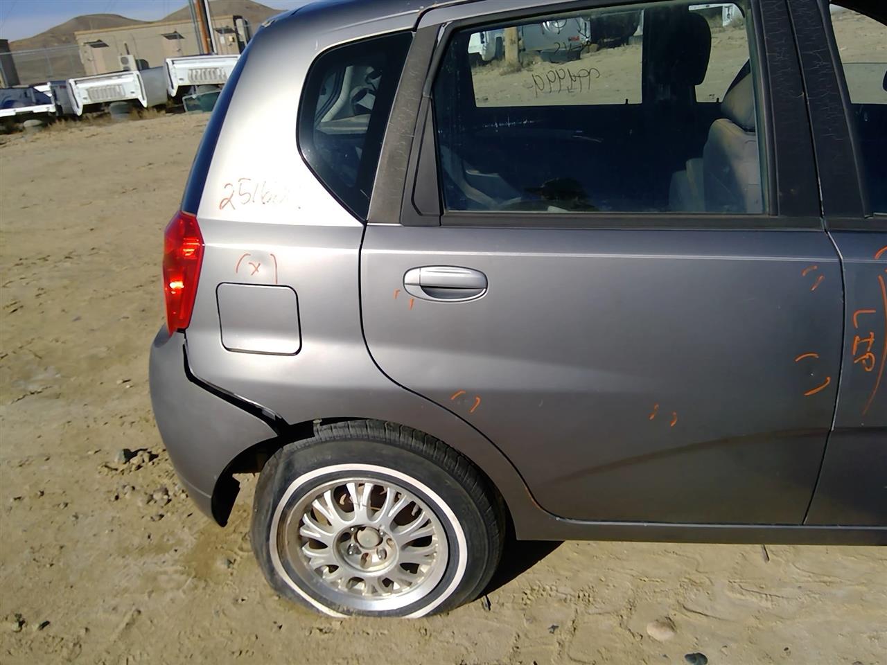 https://f005.backblazeb2.com/file/img-partshotlines-com/Inventory/SW52/Vehicle/20667_13.jpg