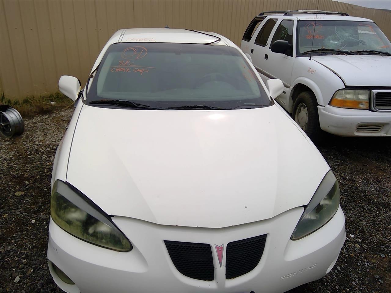 https://f005.backblazeb2.com/file/img-partshotlines-com/Inventory/SW52/Vehicle/20691_08.jpg