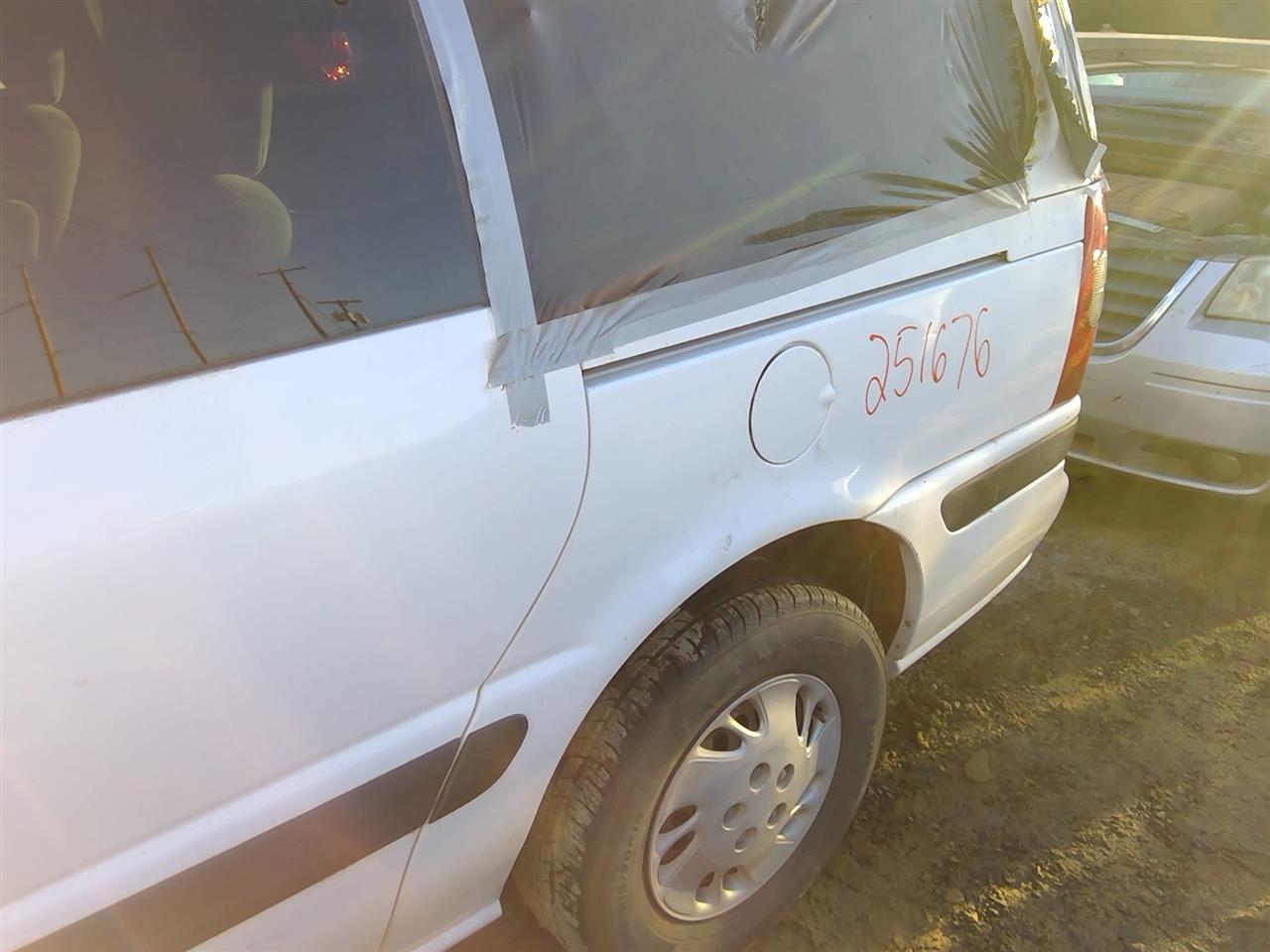 https://f005.backblazeb2.com/file/img-partshotlines-com/Inventory/SW52/Vehicle/20716_13.jpg