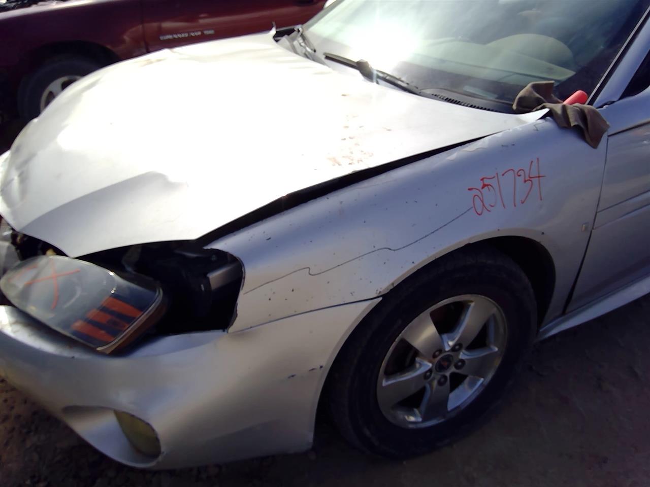 https://f005.backblazeb2.com/file/img-partshotlines-com/Inventory/SW52/Vehicle/20775_09.jpg