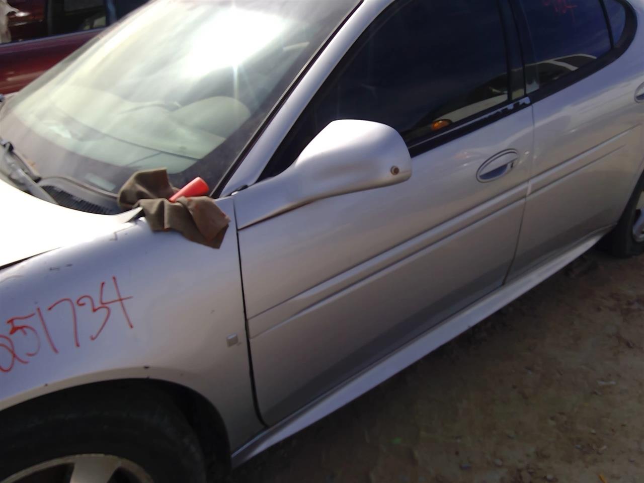https://f005.backblazeb2.com/file/img-partshotlines-com/Inventory/SW52/Vehicle/20775_10.jpg