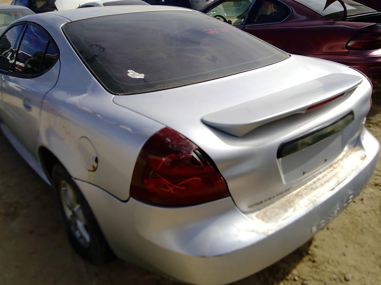 https://f005.backblazeb2.com/file/img-partshotlines-com/Inventory/SW52/Vehicle/20775_13.jpg