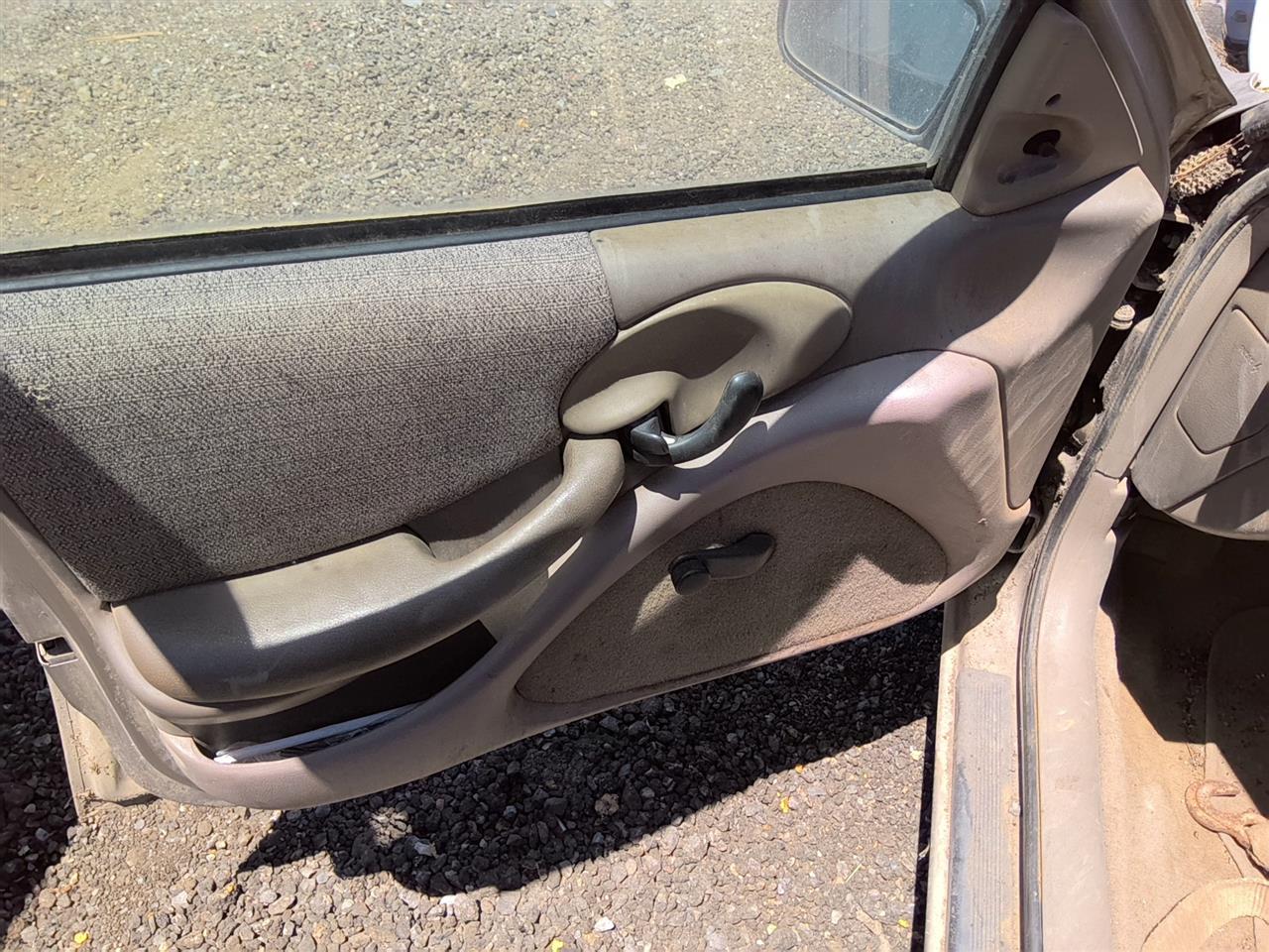 https://f005.backblazeb2.com/file/img-partshotlines-com/Inventory/SW52/Vehicle/21437_02.jpg