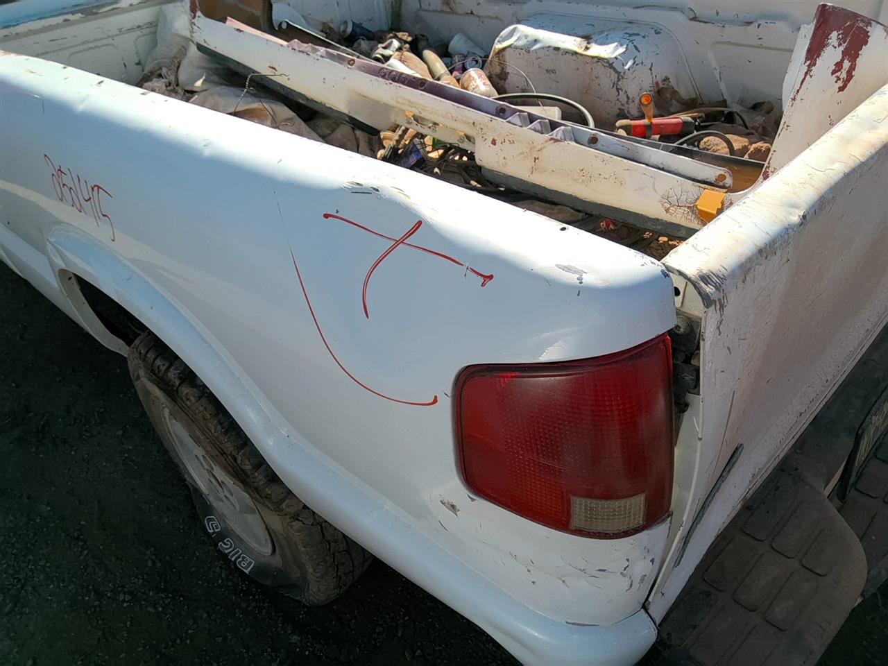 https://f005.backblazeb2.com/file/img-partshotlines-com/Inventory/SW52/Vehicle/21482_12.jpg