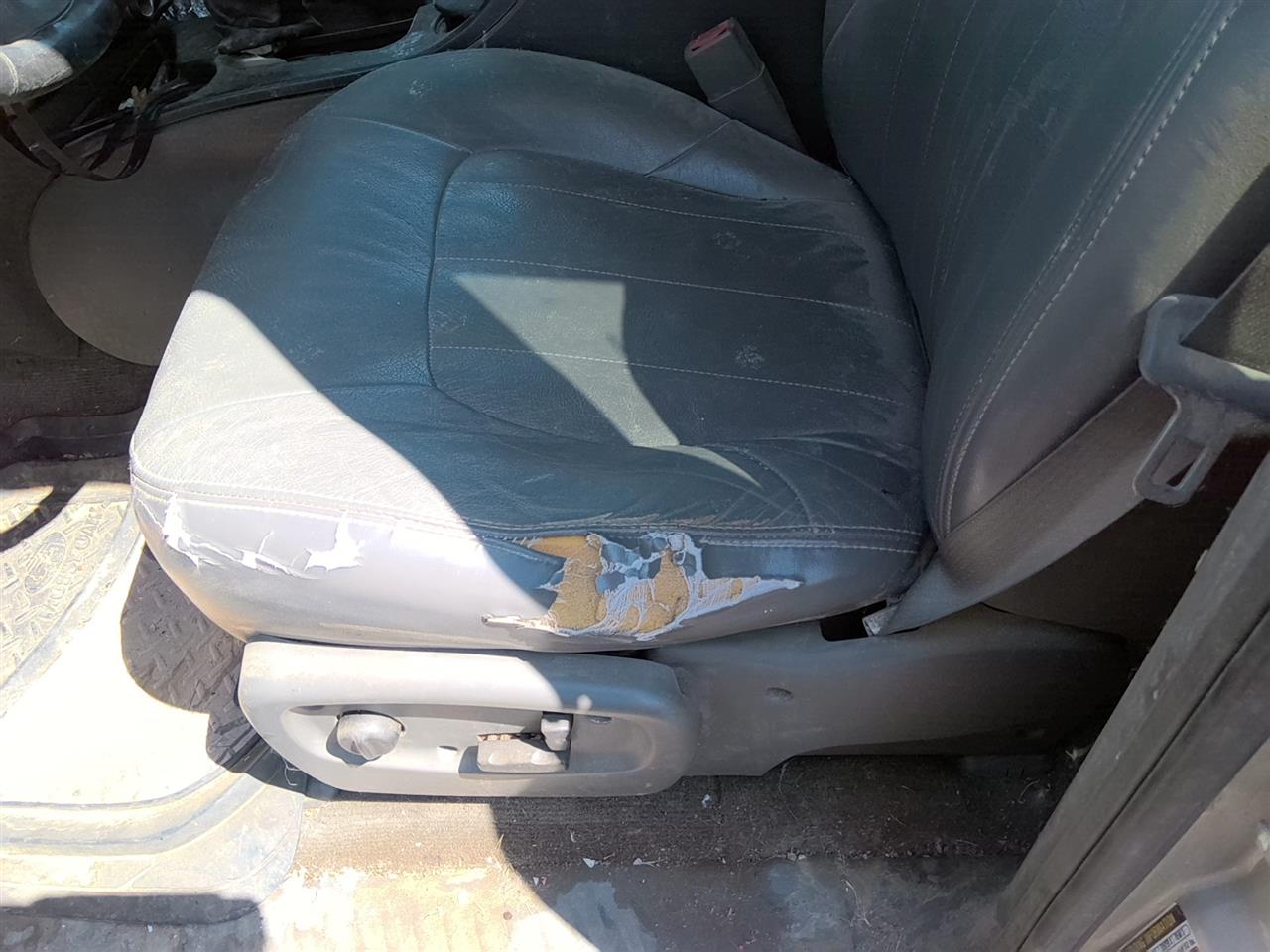https://f005.backblazeb2.com/file/img-partshotlines-com/Inventory/SW52/Vehicle/21608_03.jpg