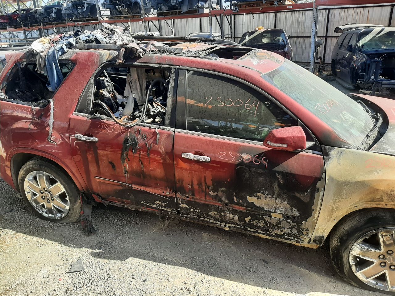 Vehicle/1372_08.jpg